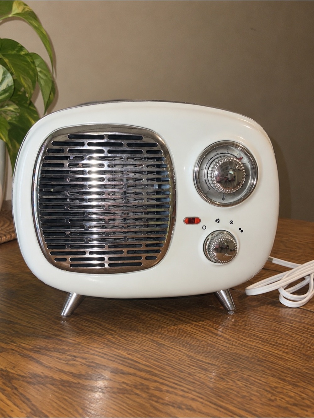 Better Homes & Gardens Retro Ceramic Space Heater